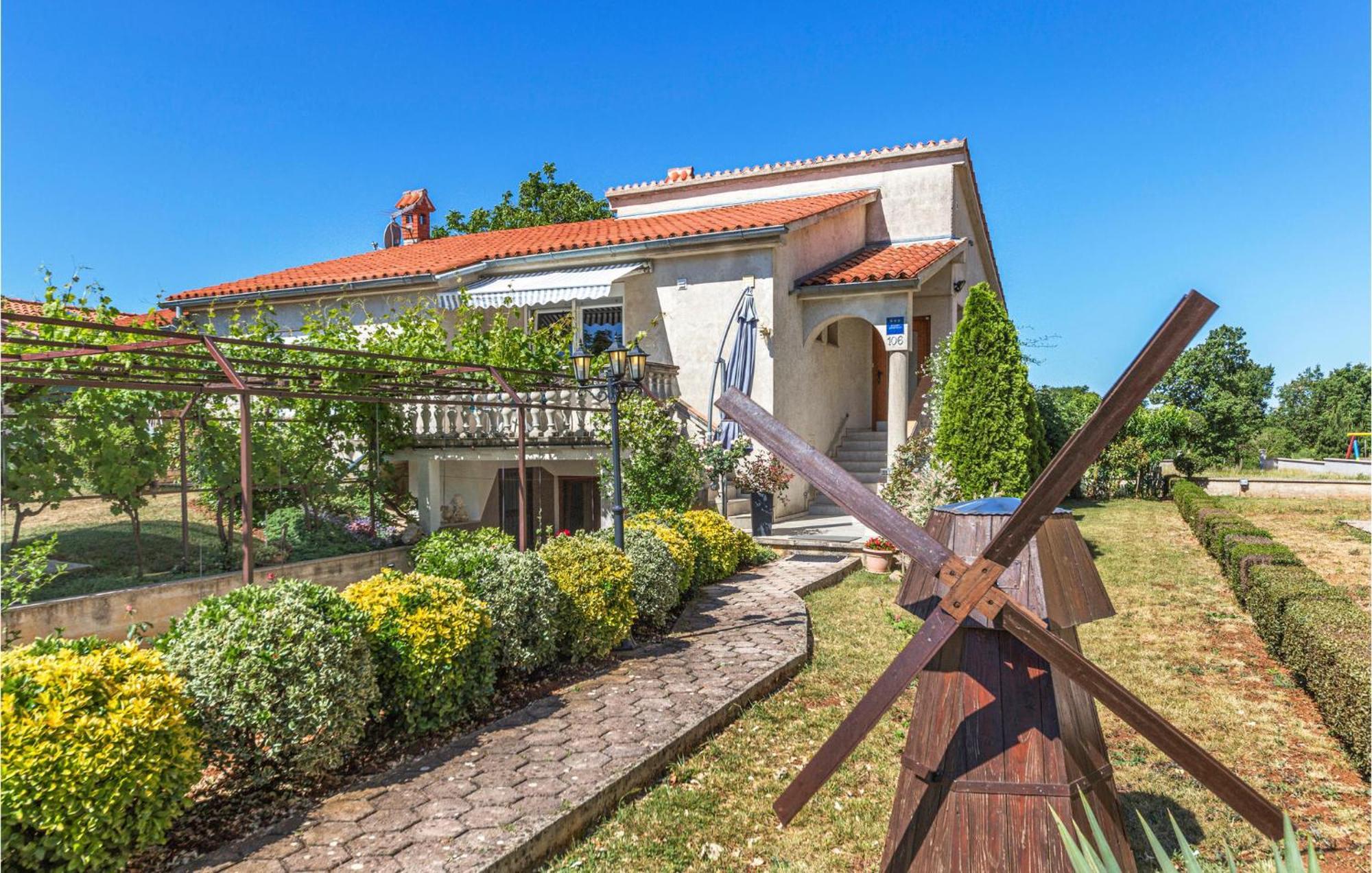 Awesome Studio In Pula With Wifi Bagian luar foto
